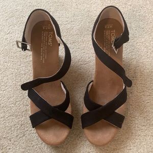 Toms black wedge scrappy sandals